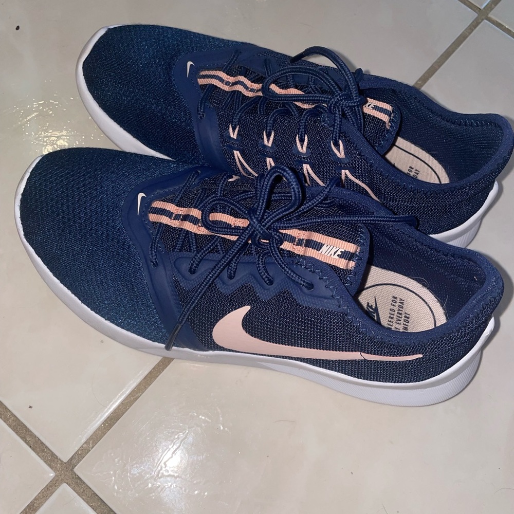 Nike Women’s Sneaker Engineered For All Day Everyday Comfort